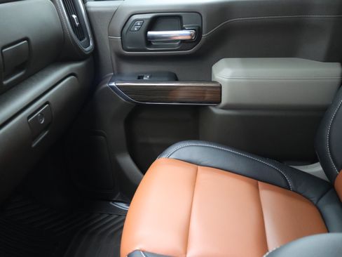 Used 2023 Chevrolet Silverado 3500 LT w/ All Star Edition AWD/4WD image 13
