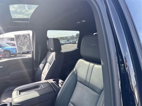 Used 2022 Chevrolet Silverado 1500 High Country image 10