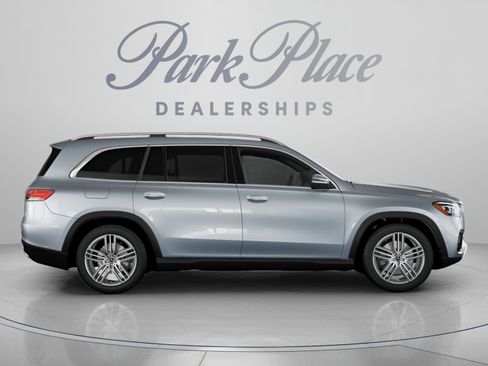 Used 2026 Mercedes-Benz GLS 450 4MATIC image 27