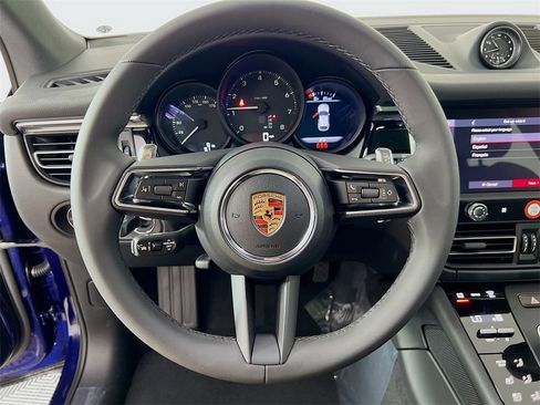 New 2026 Porsche Macan image 12