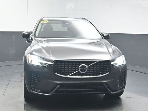 Used 2023 Volvo XC60 B6 Ultimate w/ Protection Package Premier image 3