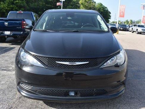 Used 2024 Chrysler Voyager LX FWD image 11