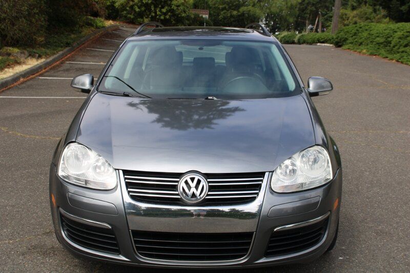 Used 2009 Volkswagen Jetta SEL FWD image 10