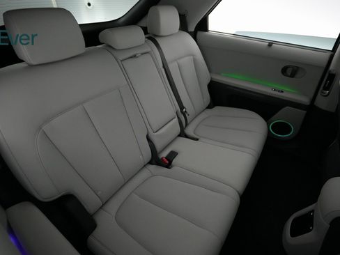 Used 2025 Hyundai Ioniq 5 Limited image 9