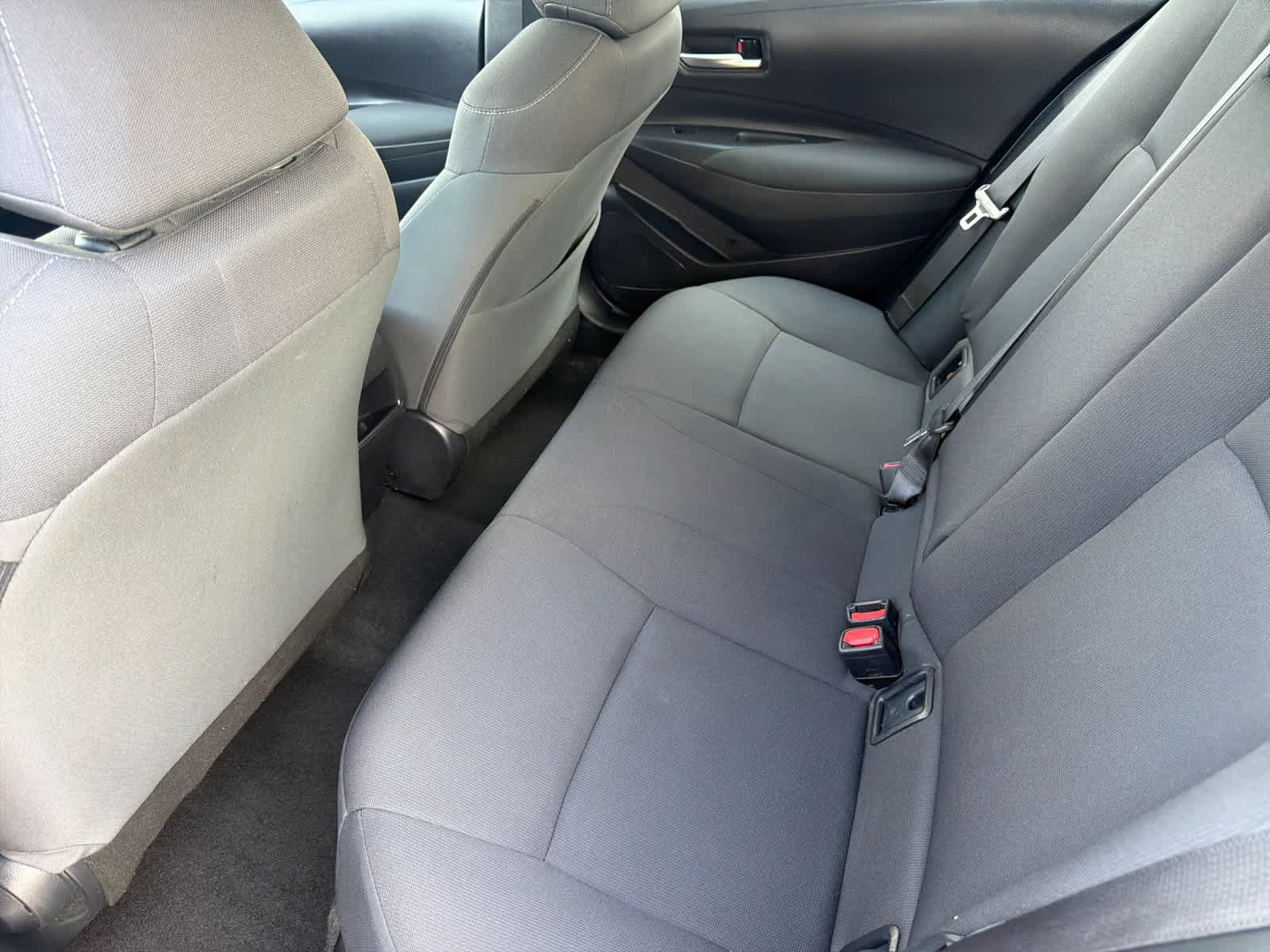 Used 2021 Toyota Corolla LE FWD image 4