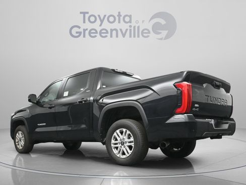Used 2025 Toyota Tundra SR5 w/ SR5 Convenience Package image 10
