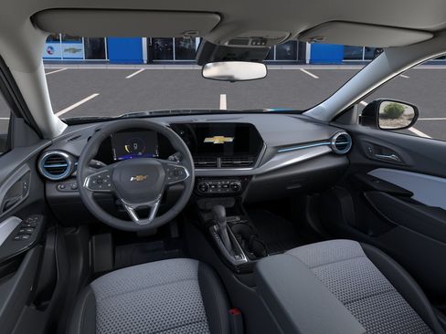 New 2026 Chevrolet Trax LT w/ Driver Confidence Package FWD image 39