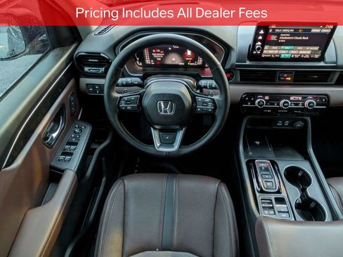 Used 2024 Honda Pilot Elite image 16