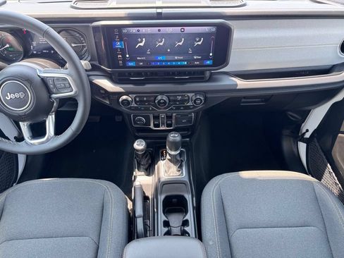Certified 2025 Jeep Wrangler Unlimited Sahara w/ Safety Group AWD/4WD image 11