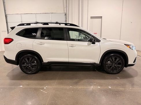 Used 2022 Subaru Ascent Onyx Edition AWD/4WD image 4