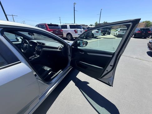 Used 2020 Honda Civic Sport image 23