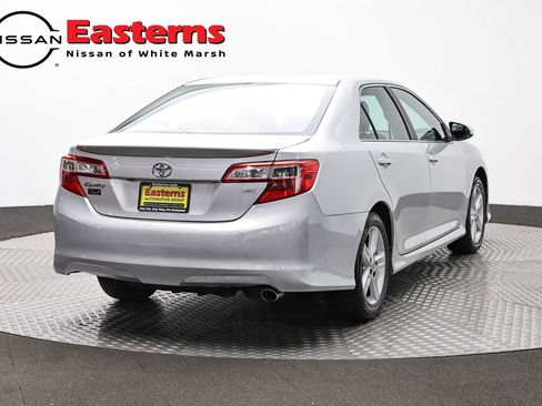 Used 2014 Toyota Camry SE FWD image 5