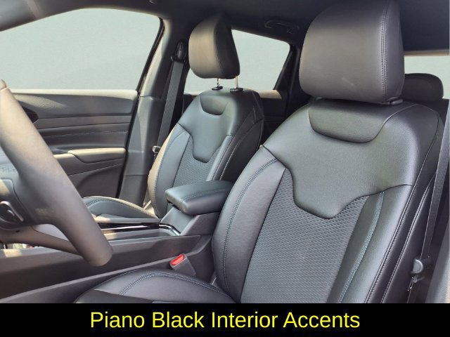 New 2026 Jeep Compass Latitude AWD/4WD image 21