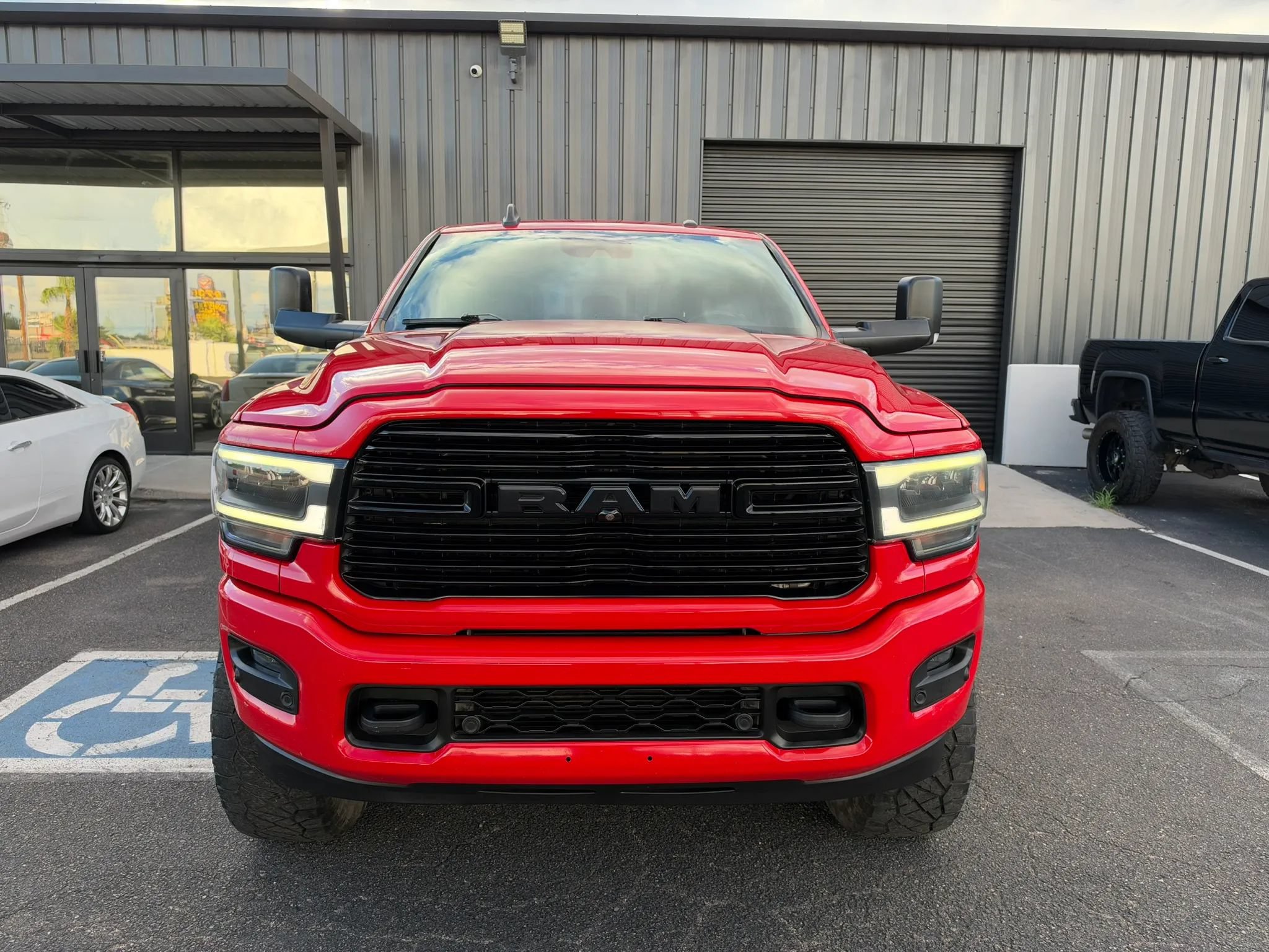 Used 2020 RAM 3500 Laramie AWD/4WD image 7