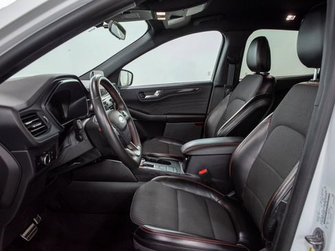 Used 2023 Ford Escape ST-Line FWD image 7