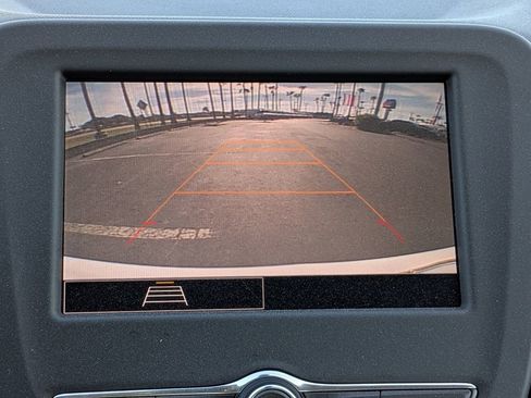 Used 2022 Chevrolet Equinox LS image 22