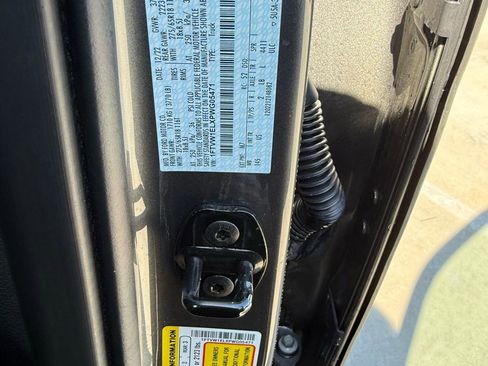 Used 2023 Ford F150 Lightning XLT image 10