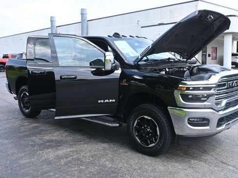 Used 2025 RAM 2500 Laramie AWD/4WD image 54