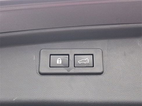 Certified 2022 Subaru Outback Limited XT image 30