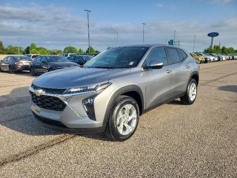 New 2026 Chevrolet Trax LS FWD image 16