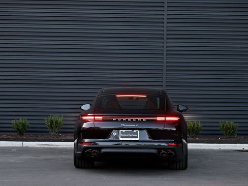New 2026 Porsche Panamera 4 image 6