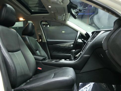 Used 2017 INFINITI Q50 2.0t w/ Moonroof Package image 25