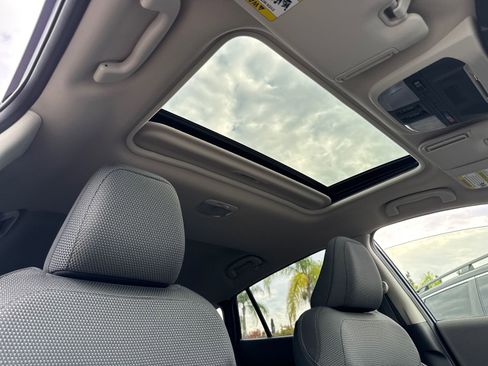 Certified 2024 Subaru Crosstrek 2.0i Premium image 10