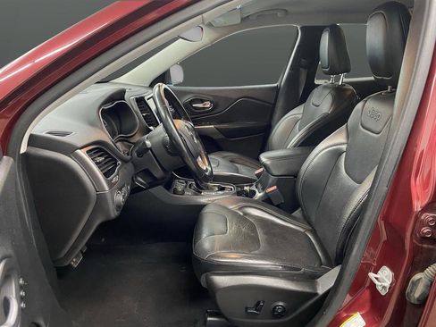 Used 2020 Jeep Cherokee Limited image 4