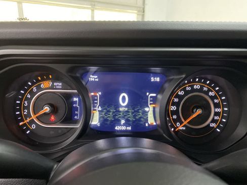 Used 2024 Jeep Wrangler Unlimited Rubicon image 28