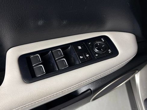 Used 2018 Lexus RX 450hL Premium w/ Premium Package AWD/4WD image 15