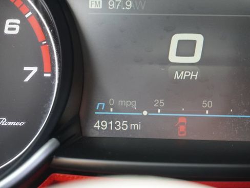 Used 2020 Alfa Romeo Giulia RWD image 31