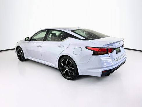 Used 2023 Nissan Altima 2.5 SR FWD image 5