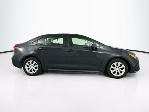 Used 2025 Toyota Corolla LE FWD image 10