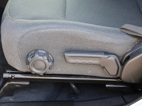 Used 2024 Jeep Wrangler Sport S image 19