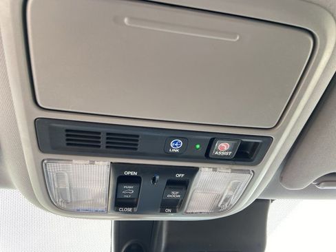 Used 2021 Honda Pilot Touring image 45