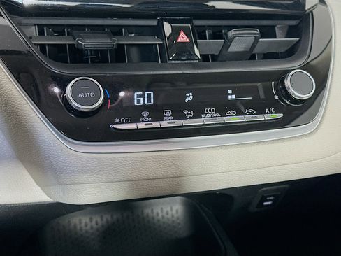 Used 2023 Toyota Corolla LE FWD image 23