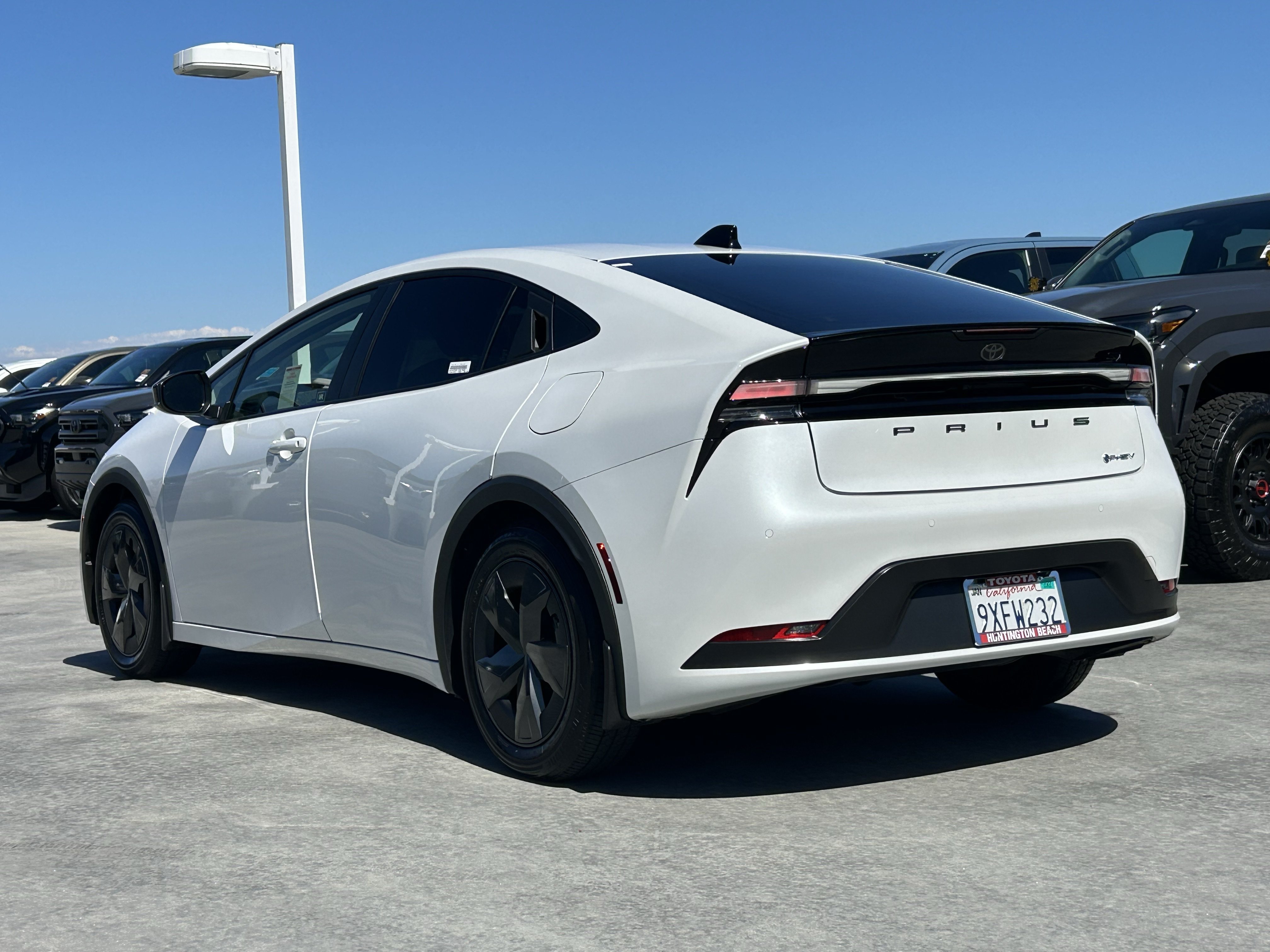 Certified 2026 Toyota Prius Plug-In Hybrid FWD image 5