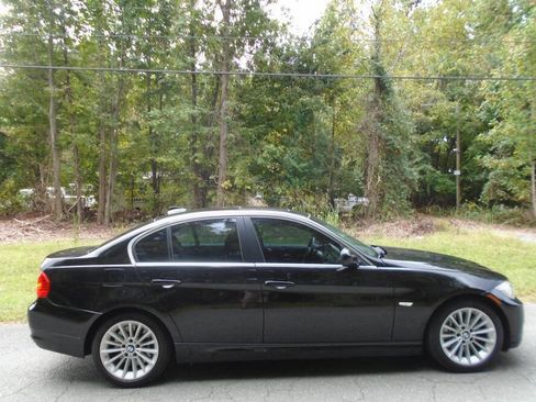 Used 2009 BMW 335i Sedan w/ Premium Pkg image 4