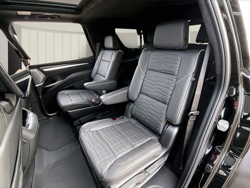New 2026 Cadillac Escalade V image 10