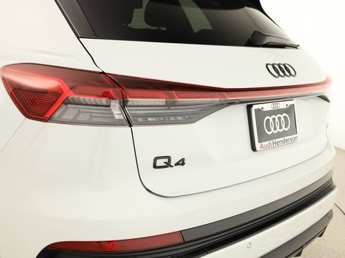 Certified 2024 Audi Q4 e-tron Prestige AWD/4WD image 36