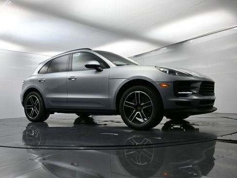 Used 2021 Porsche Macan S image 52
