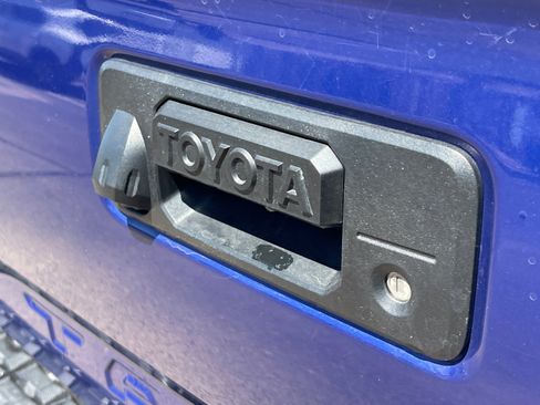 Used 2023 Toyota Tacoma TRD Sport AWD/4WD image 24