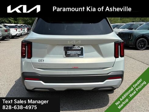 New 2026 Kia Sorento LX FWD image 5