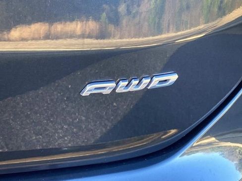 Used 2024 Ford Edge SE image 6