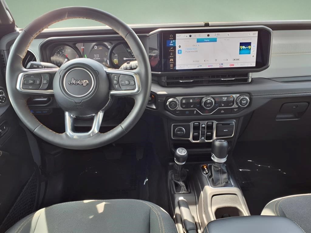 Used 2024 Jeep Wrangler Unlimited Sahara AWD/4WD image 9