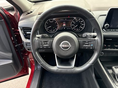 Used 2023 Nissan Rogue SV w/ SV Premium Package AWD/4WD image 17