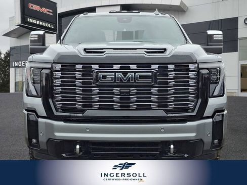 Used 2025 GMC Sierra 2500 Denali Ultimate w/ Max Trailering Package image 3