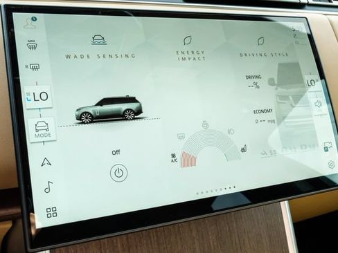 New 2026 Land Rover Range Rover Long Wheelbase SE AWD/4WD image 35