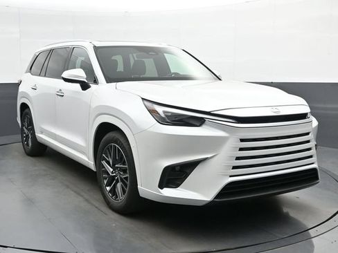 Used 2026 Lexus TX 350 AWD w/ Technology Package image 2