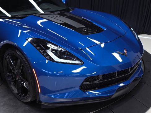 Used 2016 Chevrolet Corvette Stingray Coupe w/ Carbon Flash Badge Package image 47